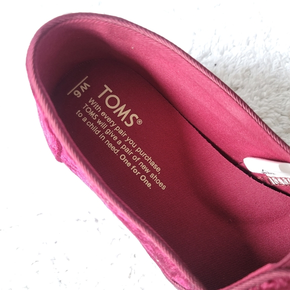 TOMS Women cherry Red Velvet Alpargata Slip on - Picture 5 of 6